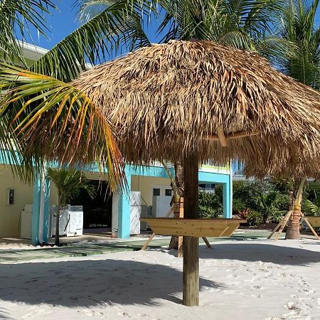 Off The Charts Inn Saint James City Exterior foto
